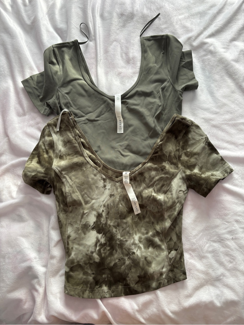 lululemon athletica Align Short Sleeve Tops - Solid & Tie-Dye Bundle - Picture 2 of 2